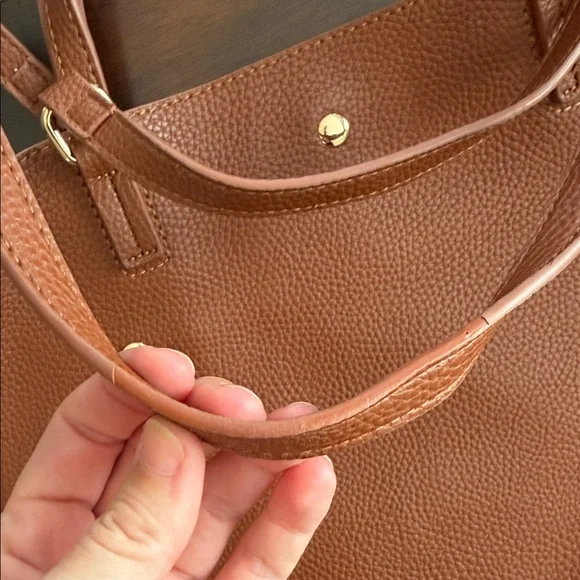 Elegant Brown Leather Tote Bag - Picture 6 of 10